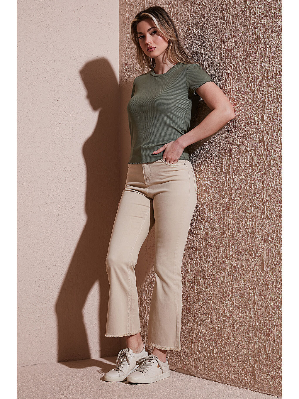 Bej Pamuklu Yüksek Bel Bol Paça Jeans 26Y0294K1-3