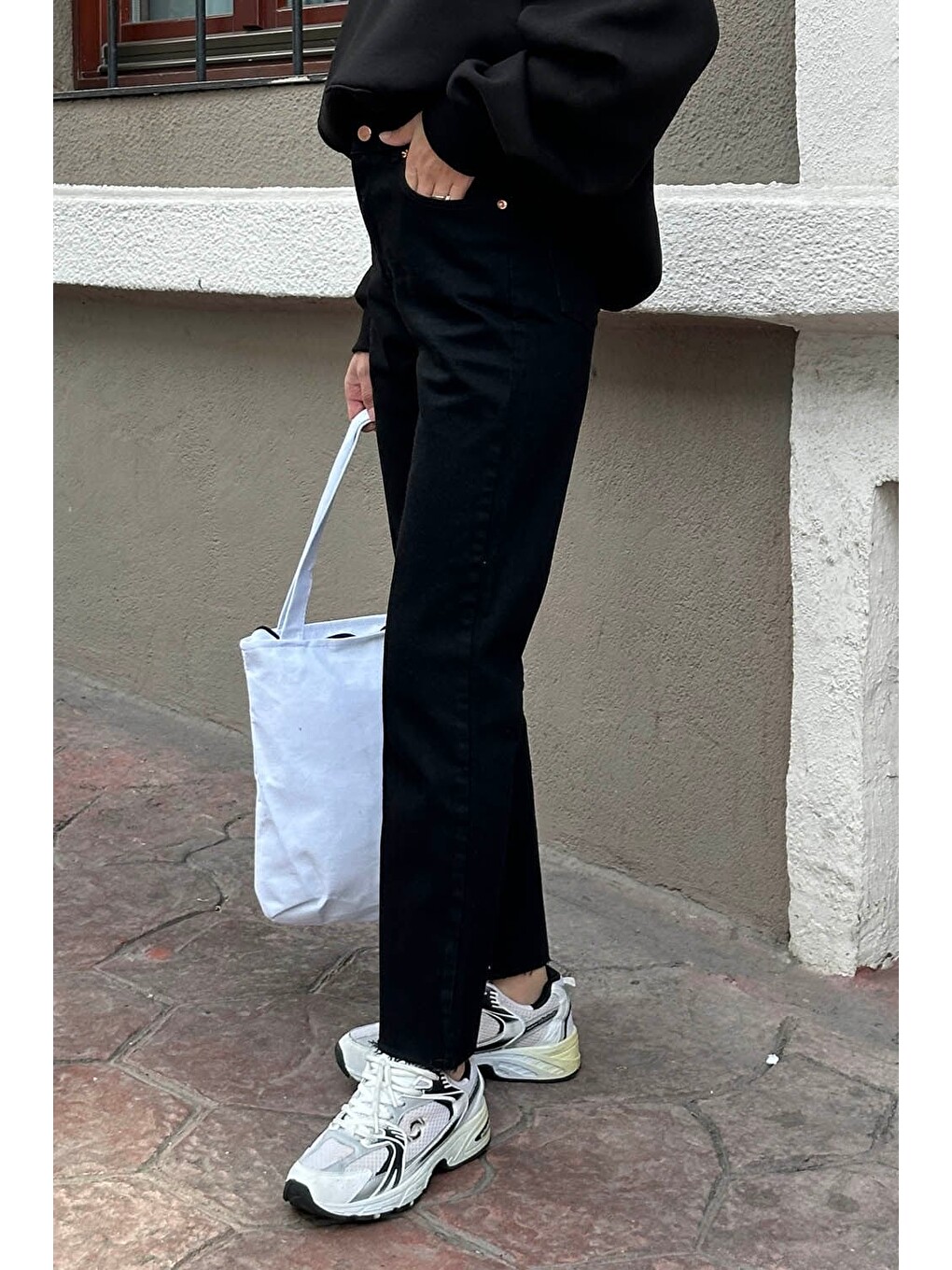 Kesik Paça Fit Jean Siyah-2