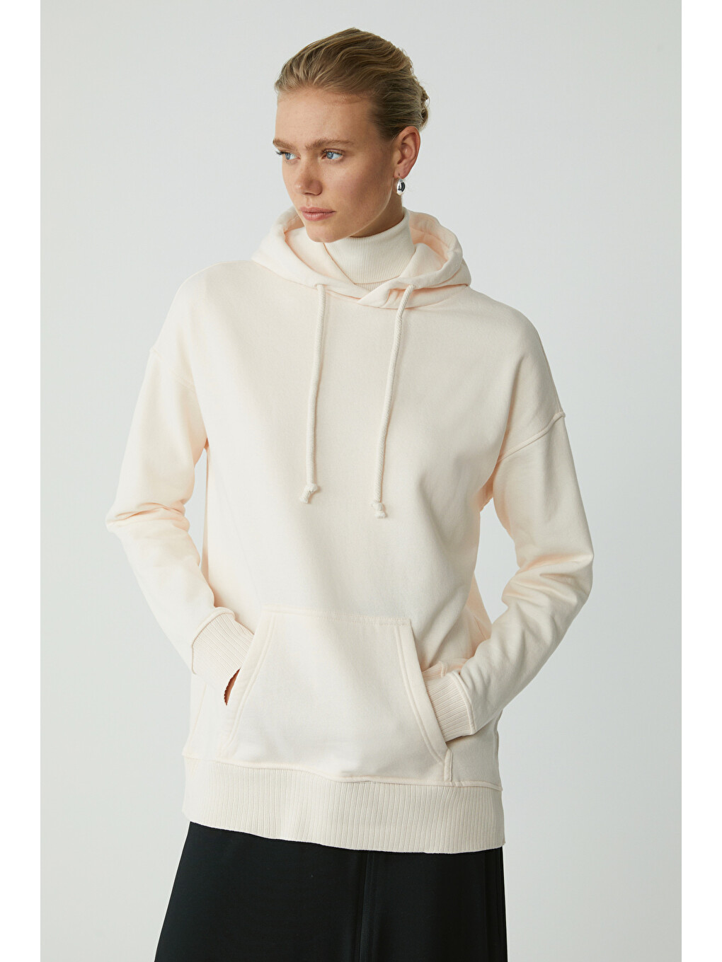 Carly Kadın Içi Polarlı Yumuşacık Kapüşonlu Kanguru Cepli Oversize Fit Ekru Sweatshirt