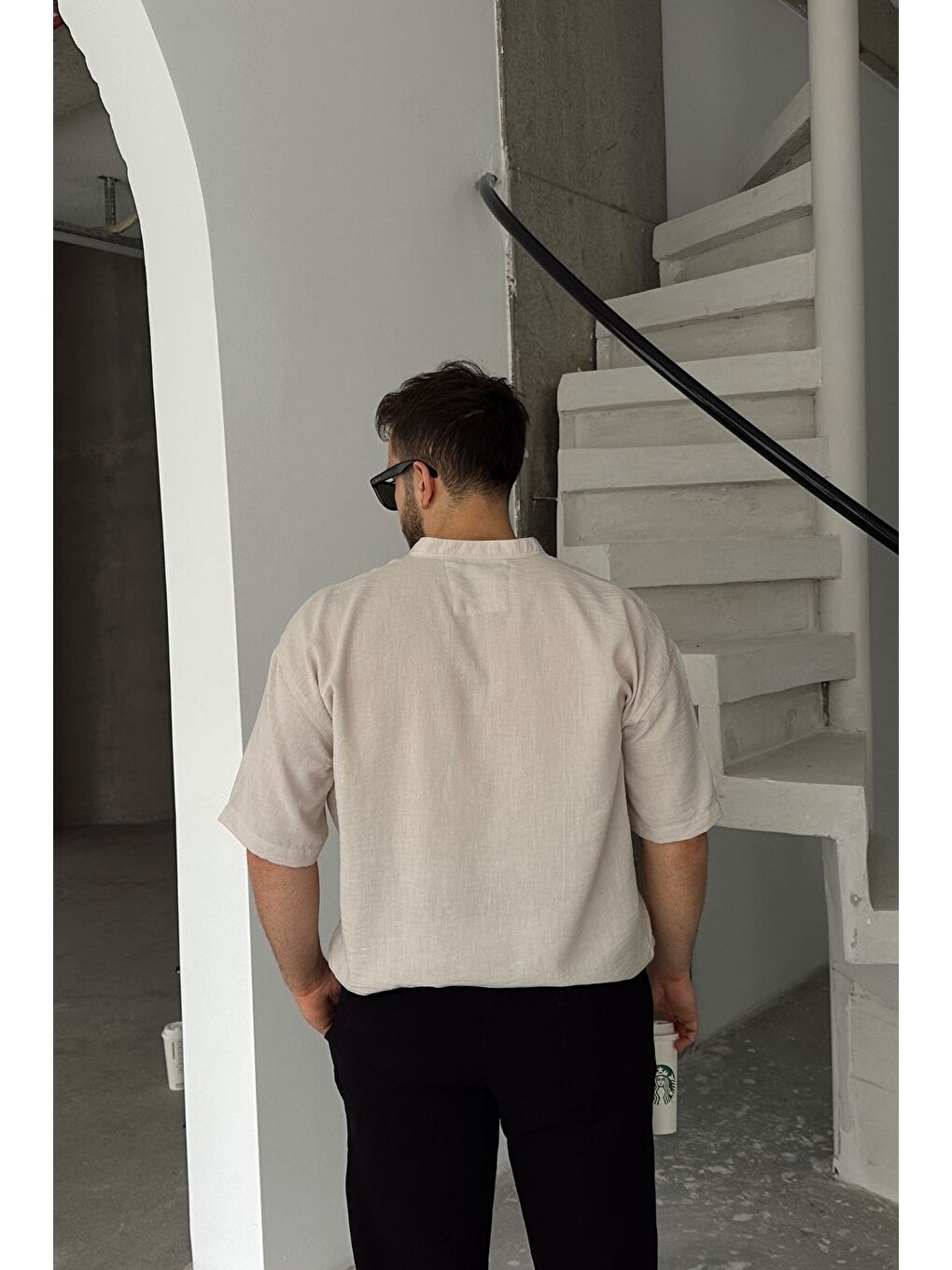 Bej Soro Erkek Oversize Keten Görünümlü Kısa Kol Hakim Yaka Yarım Pat Gömlek-4