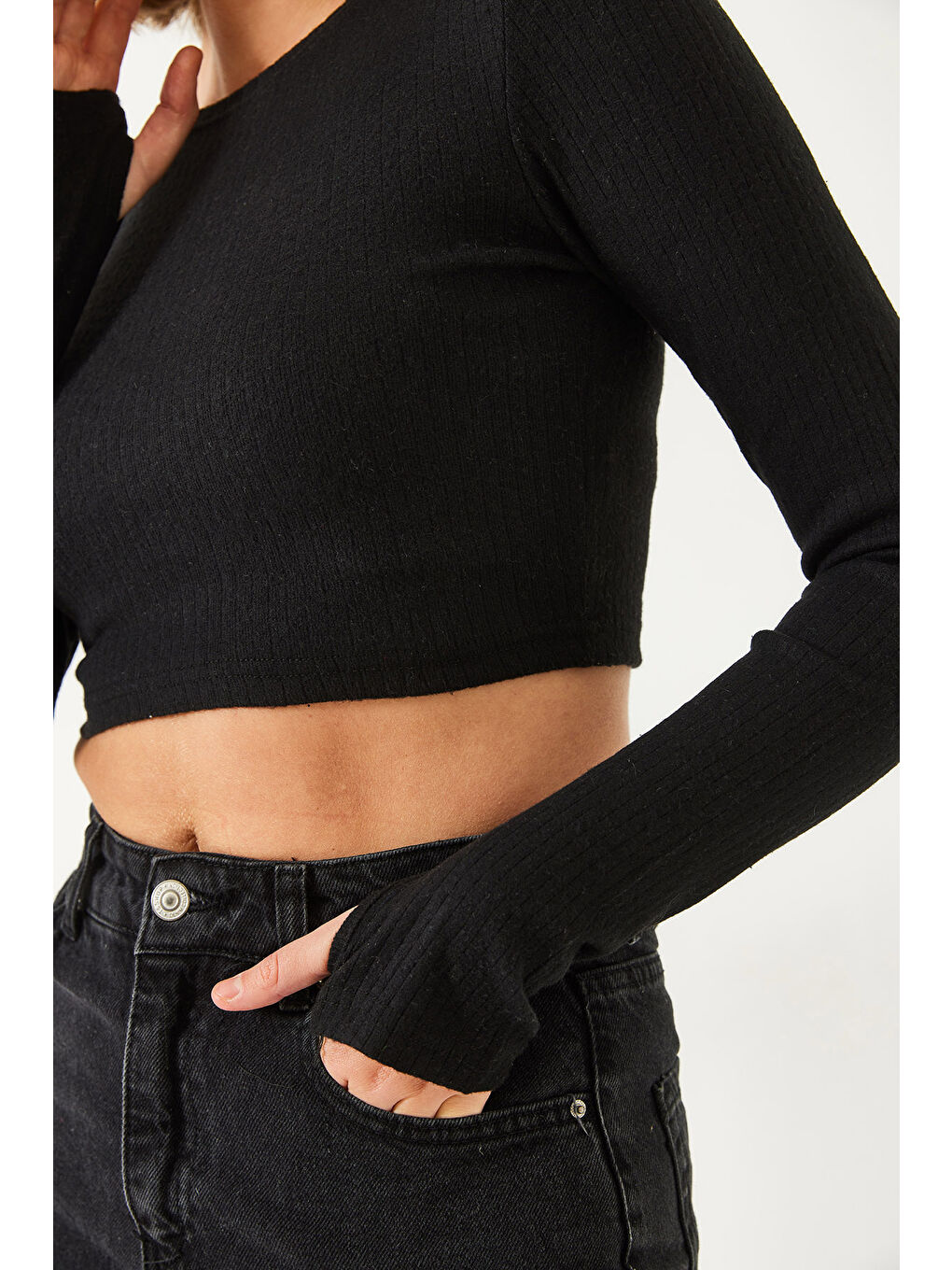 Siyah Kadın Parmak Geçirmeli Fitilli Bluz-5