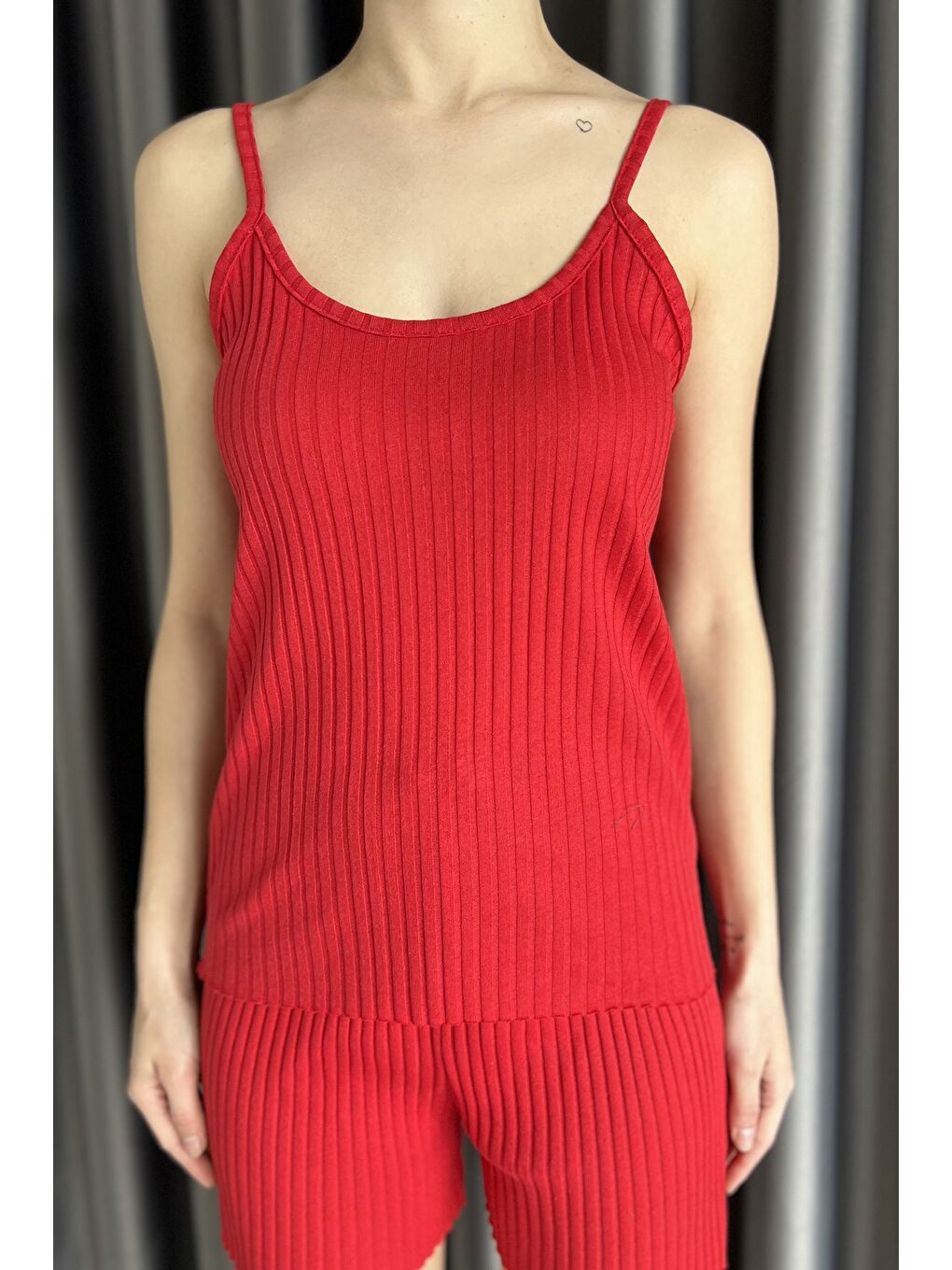 Kırmızı Kadın Kendinden Çizgi Desenli Şortlu İkili Takım-3