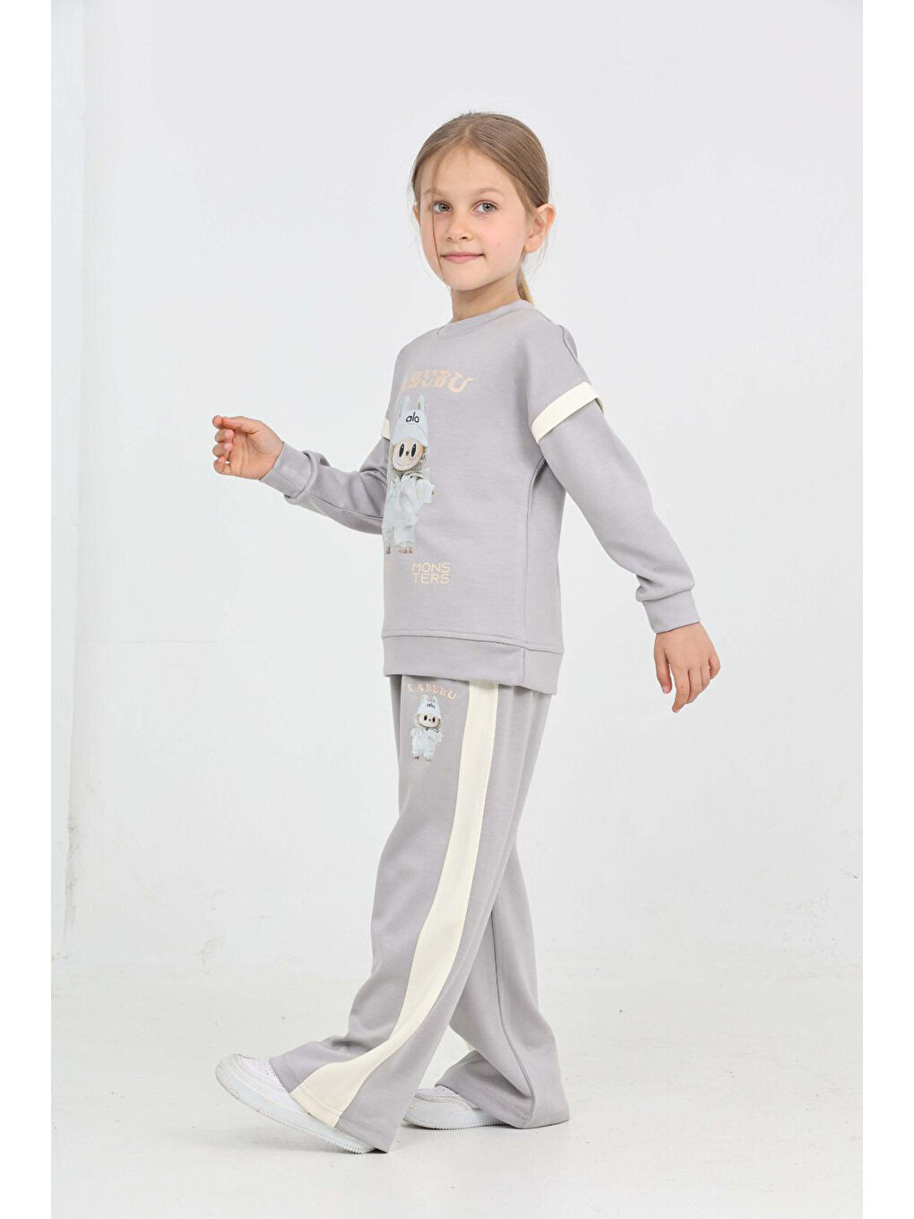 Gri Kız Çocuk Oysho Kumaş Karakter Baskılı Geniş Paçalı Alt-Üst Takım 12306-1