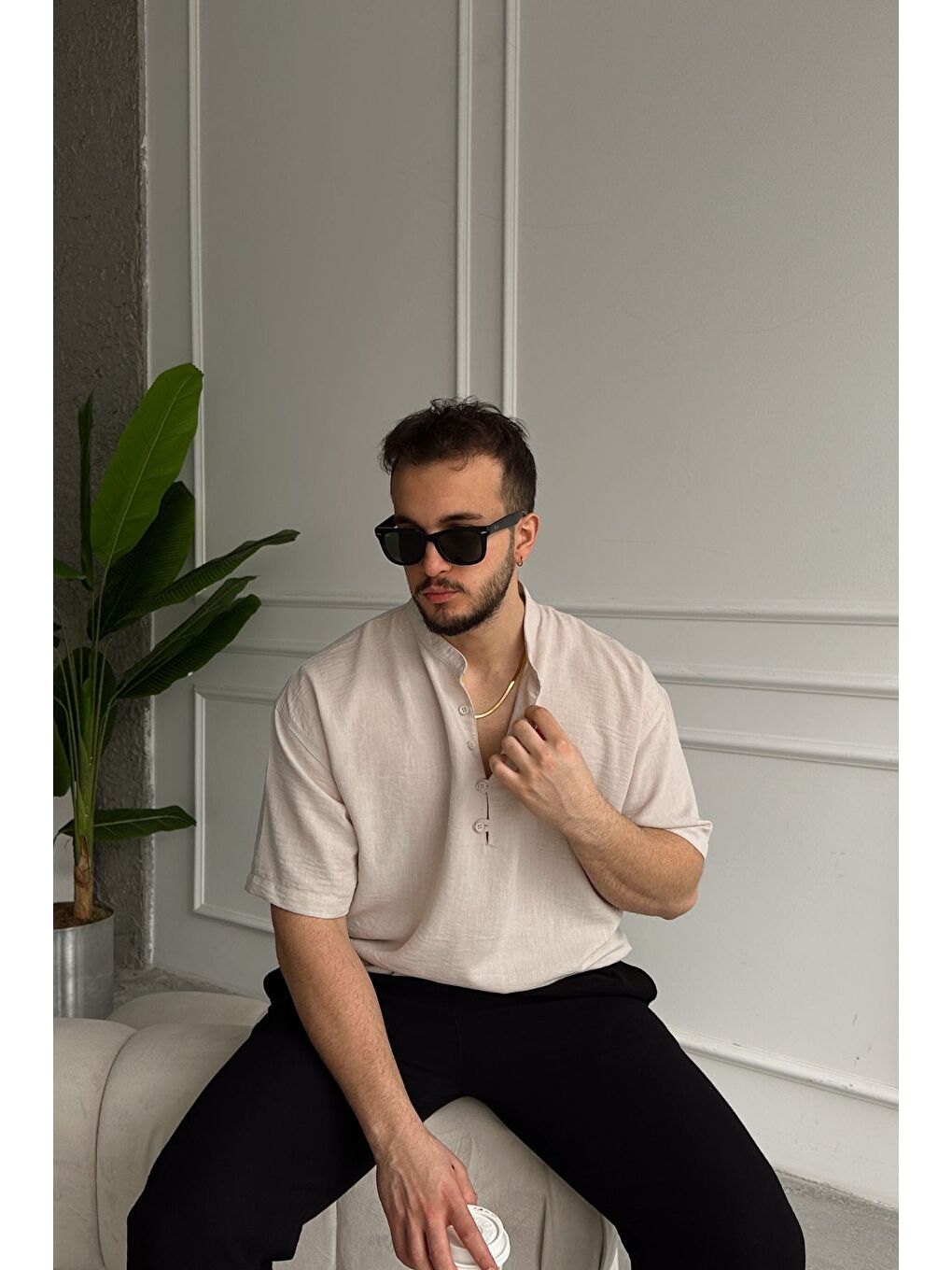 Bej Soro Erkek Oversize Keten Görünümlü Kısa Kol Hakim Yaka Yarım Pat Gömlek-5