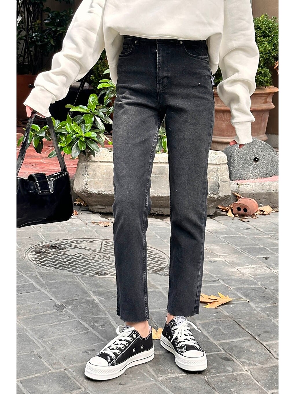 Gri Kesik Paça Fit Jean Füme-2