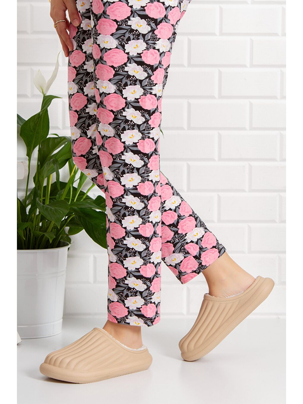 Bej FLORA Kapalı İçi Yünlü Unisex Ev Terliği Kışlık Terlik Su Geçirmez-3