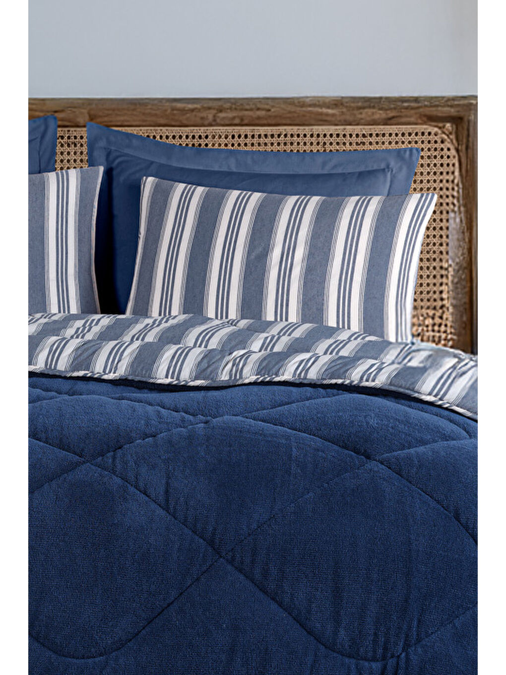 Sport Çizgili 2li Yastık Kılıfı Soft Line Lacivert-1