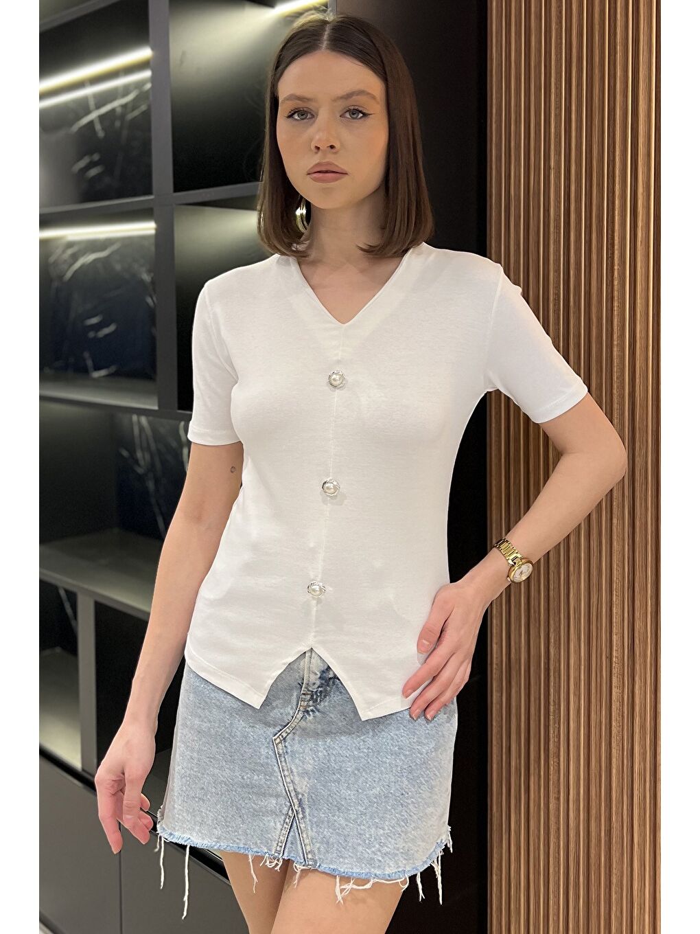 Ekru Kadın İnci Düğme Detaylı Elastanlı Bluz-1