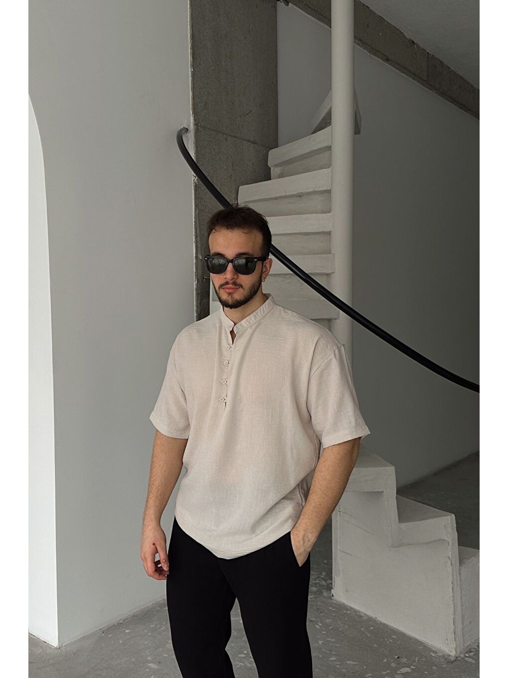 Bej Soro Erkek Oversize Keten Görünümlü Kısa Kol Hakim Yaka Yarım Pat Gömlek-8