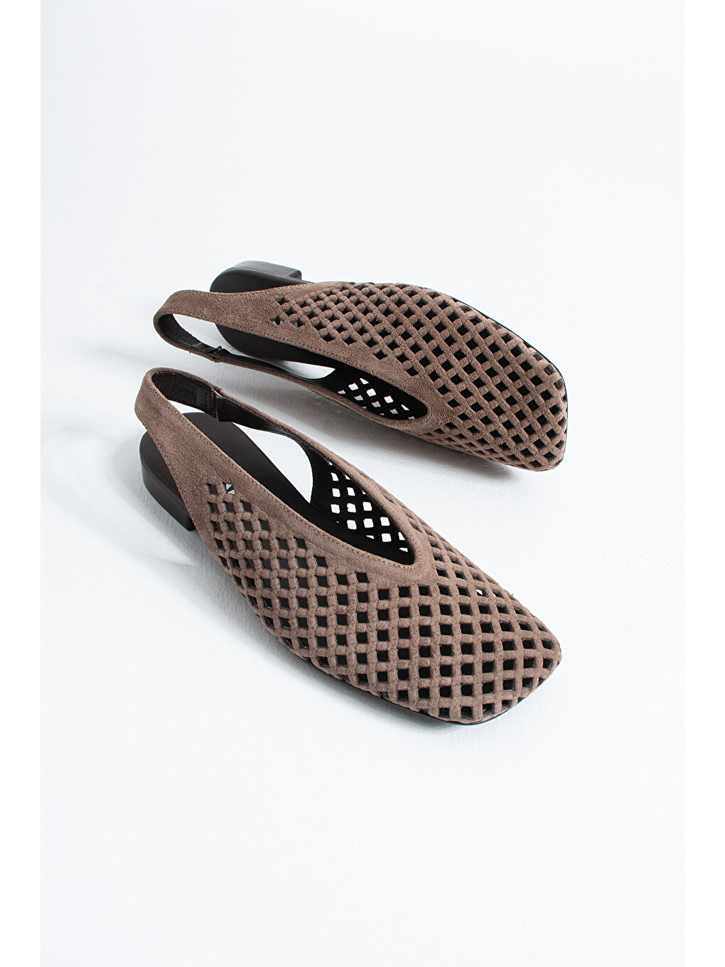 Bej Flavia Hakiki Deri Lazer Kesim Örgü Desenli Slingback Kadın Sandalet Babet-2