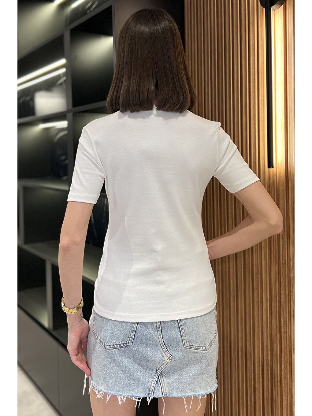 Ekru Kadın İnci Düğme Detaylı Elastanlı Bluz-3