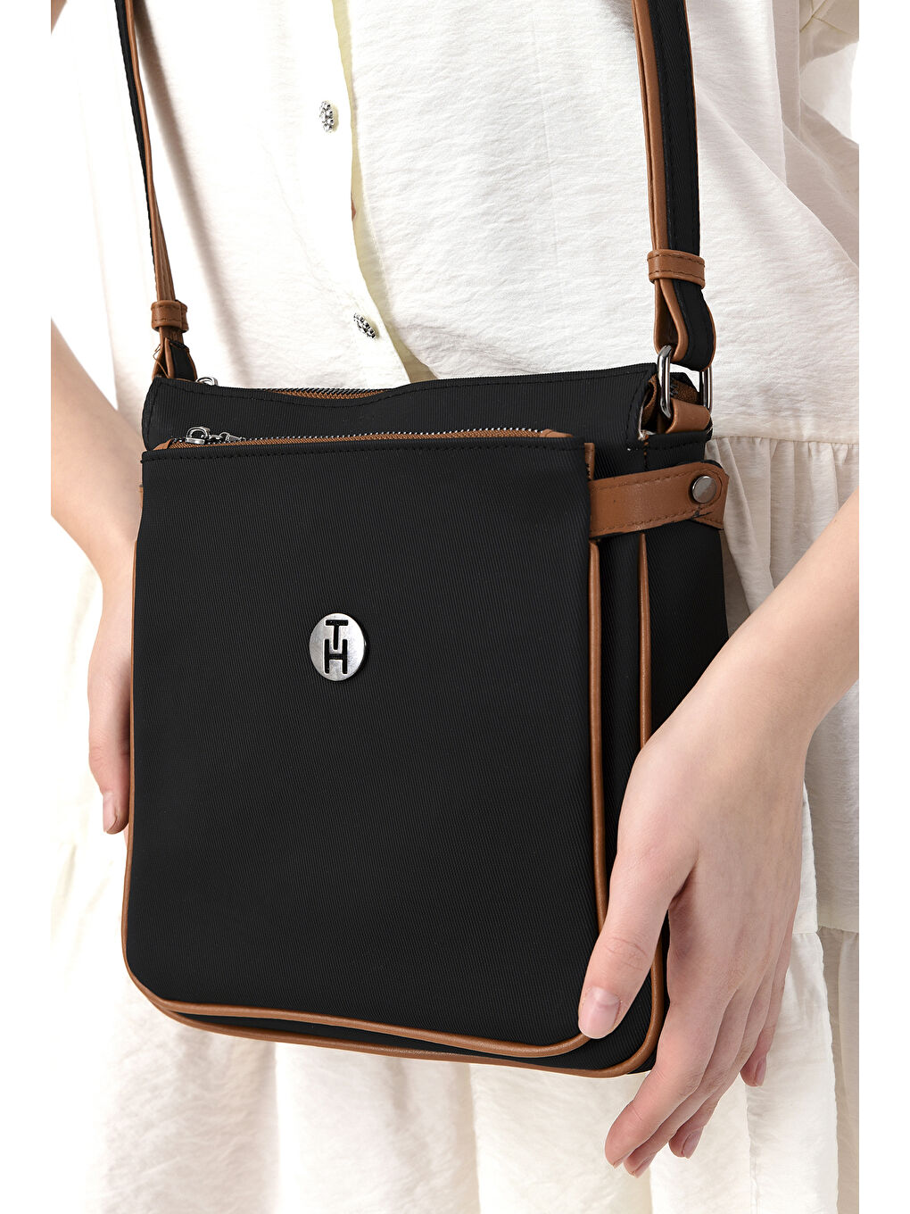 Siyah Kadın Çapraz Çanta TH-YK9950 SİYAH-TABA-3