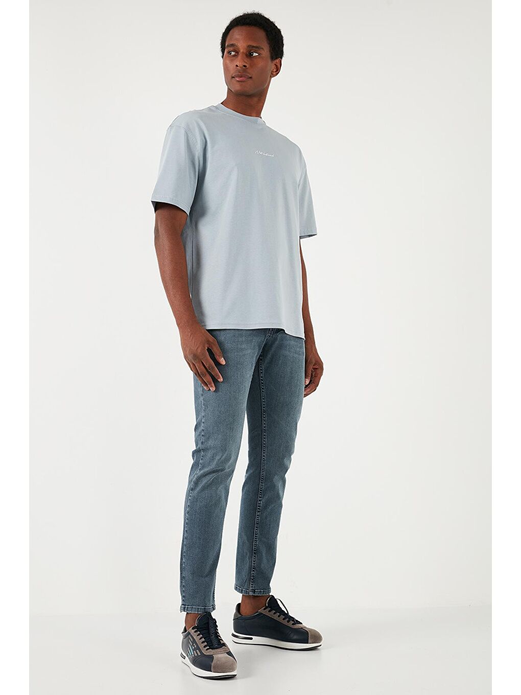 Buratti Mavi Streç Pamuklu Regular Fit Normal Bel Boru Paça Erkek Jeans 2210S02PARMA