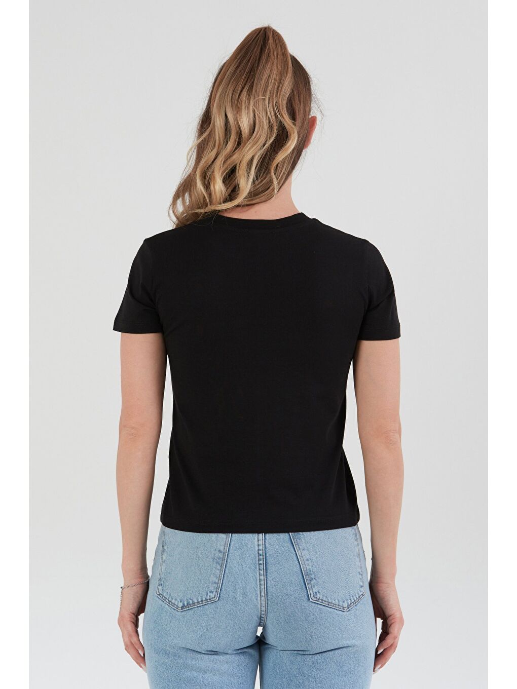 Siyah California Kabartma Baskılı Bisiklet Yaka Tişört-3