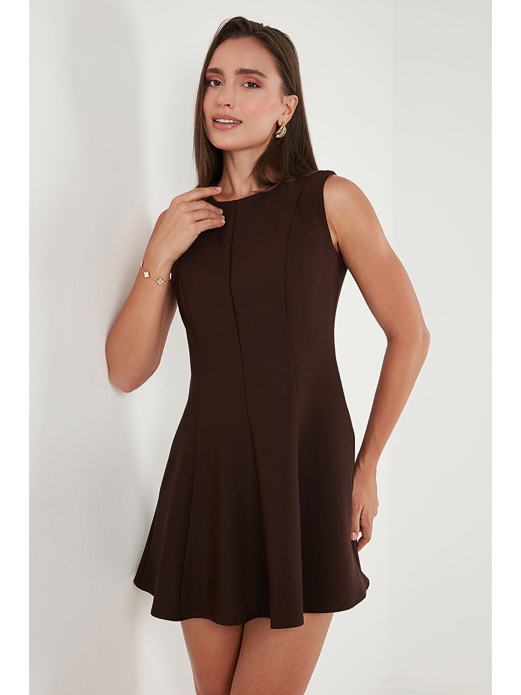 Kahverengi Regular Fit Bisiklet Yaka Volanlı Mini Boy Elbise 6525647-3