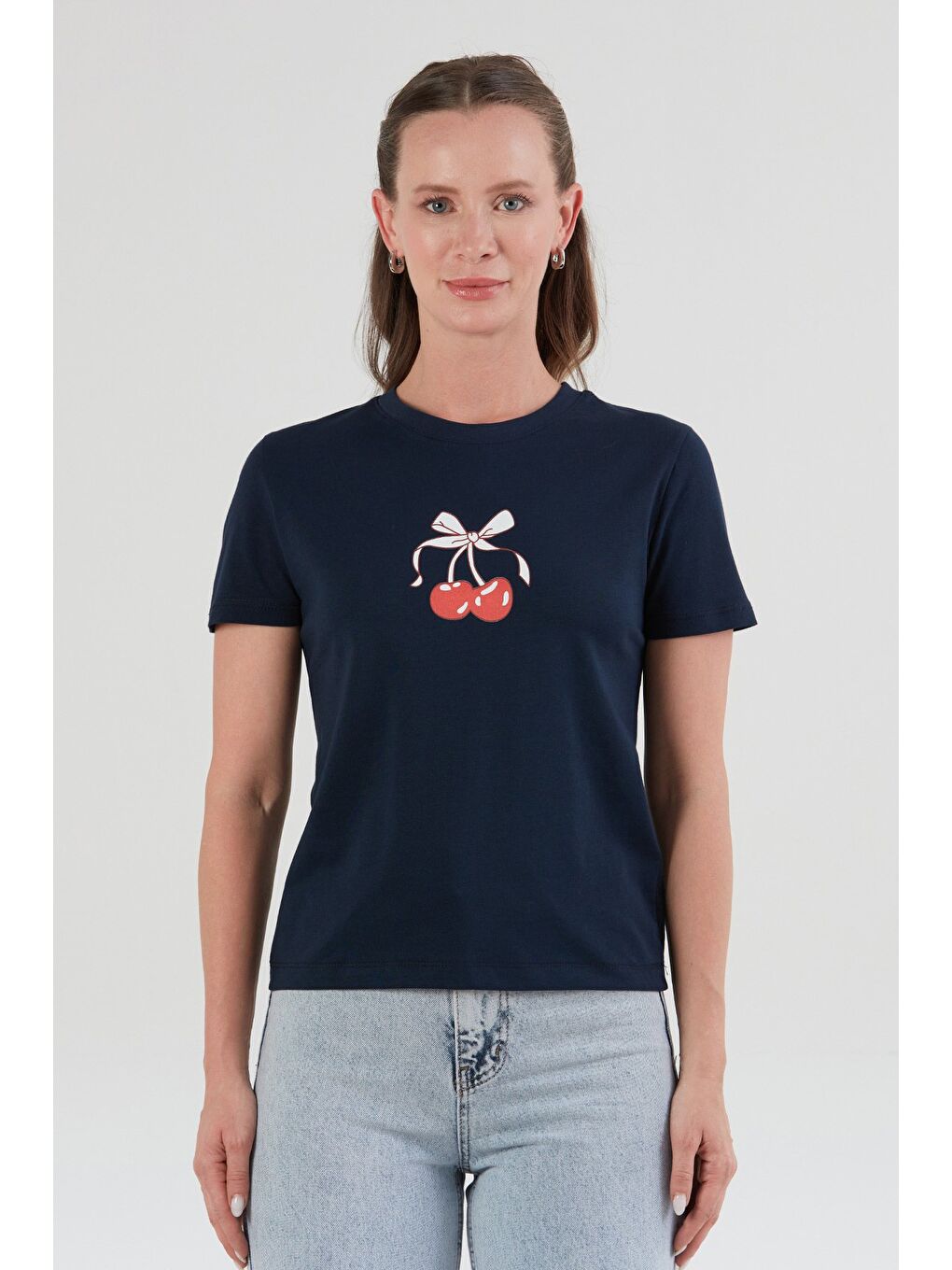 Lacivert Kiraz Ve Fiyonk Baskılı Bisiklet Yaka Tişört-4