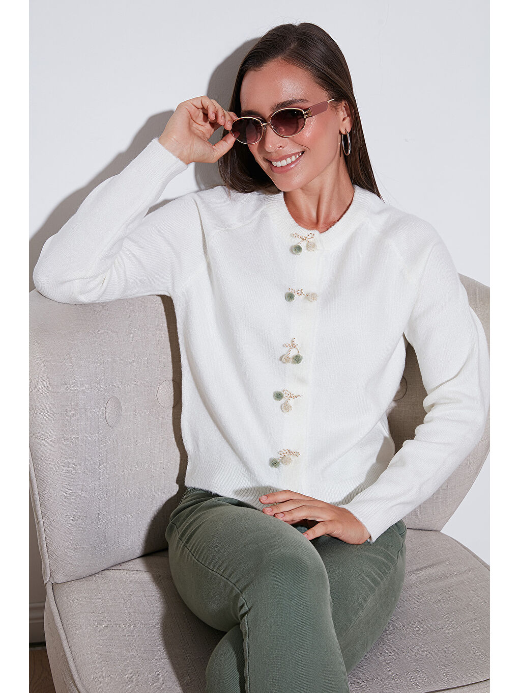 Ekru Premium Regular Fit Bisiklet Yaka Fiyonk Detaylı Hırka 6802939