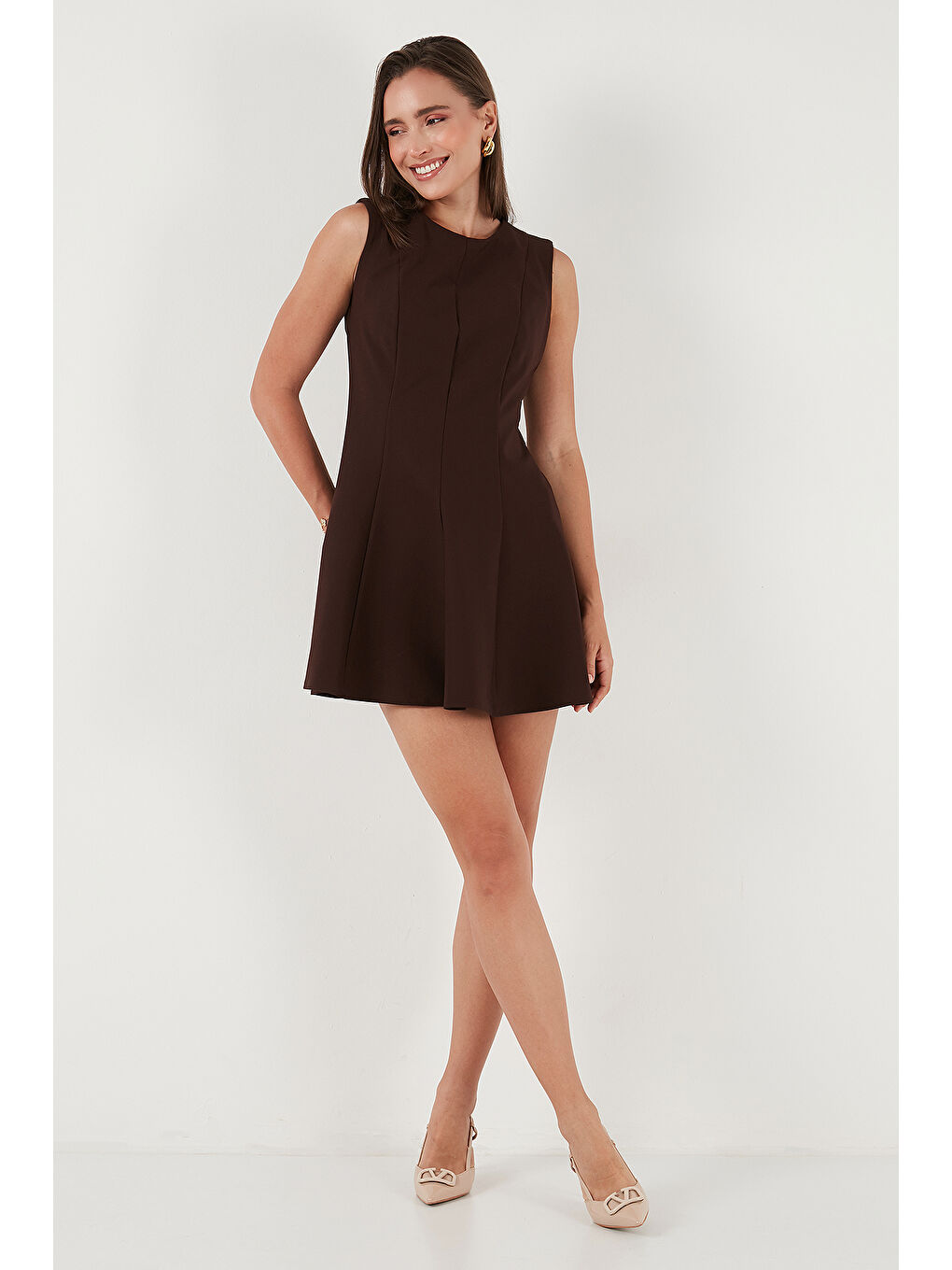 Kahverengi Regular Fit Bisiklet Yaka Volanlı Mini Boy Elbise 6525647-4