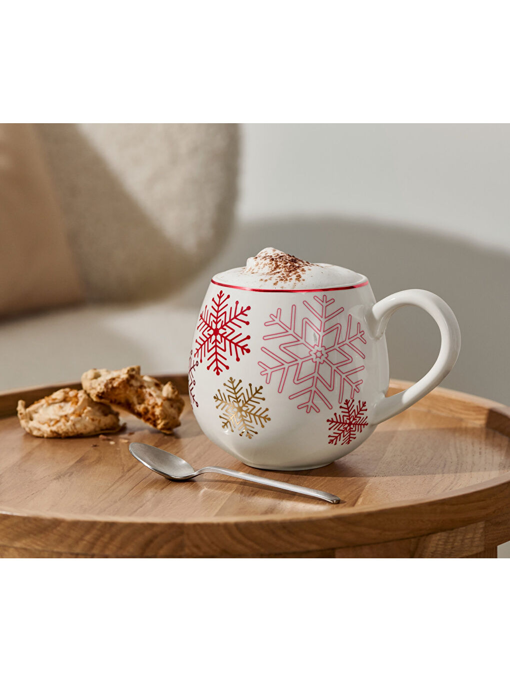 Beyaz XL Fincan, Kar Tanesi