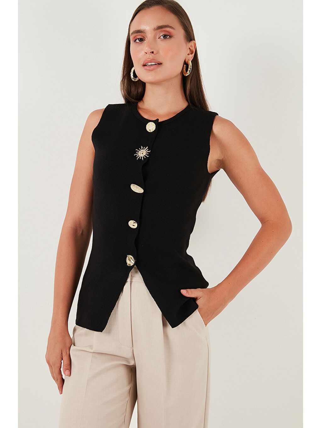 Siyah Premium Regular Fit Bisiklet Yaka Düğme Detaylı Yelek 680YE00043-3