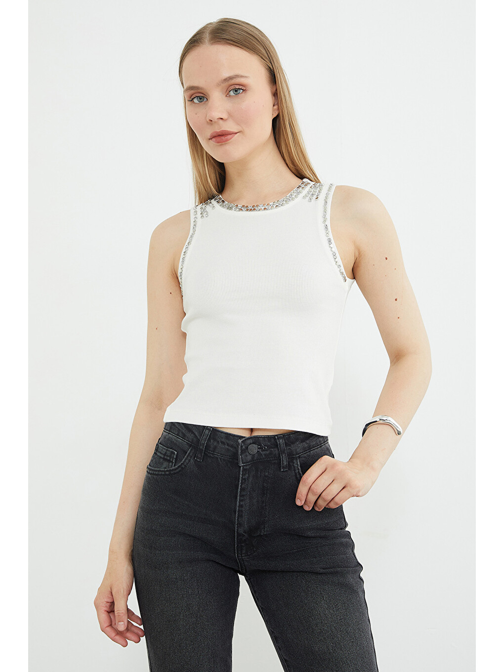 Ekru Taşlı Fitilli Bisiklet Yaka Slim Fit Bluz