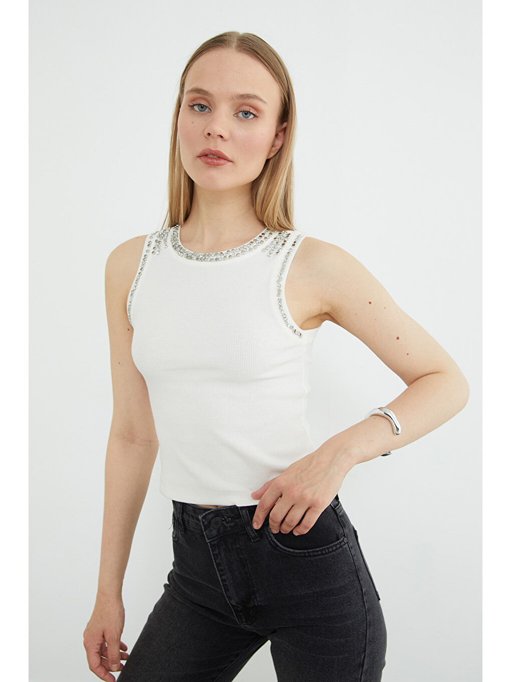 Ekru Taşlı Fitilli Bisiklet Yaka Slim Fit Bluz-4