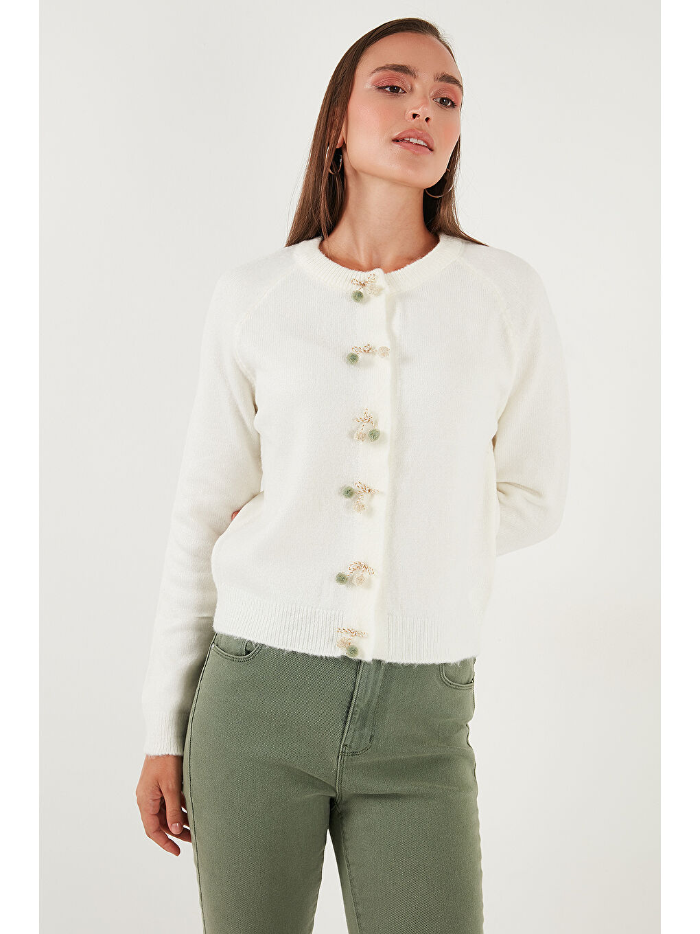 Ekru Premium Regular Fit Bisiklet Yaka Fiyonk Detaylı Hırka 6802939-2