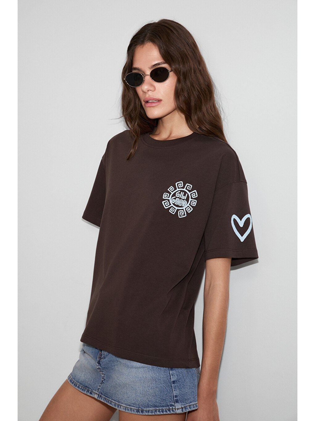 Sahara Kadın Yumuşak Ve %100 Organik Pamuklu Baskı Detaylı Kahverengi T-shirt-2