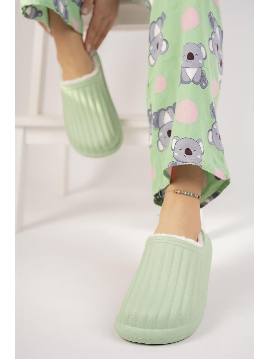 Yeşil FLORA Kapalı İçi Yünlü Unisex Ev Terliği Kışlık Terlik Su Geçirmez-2