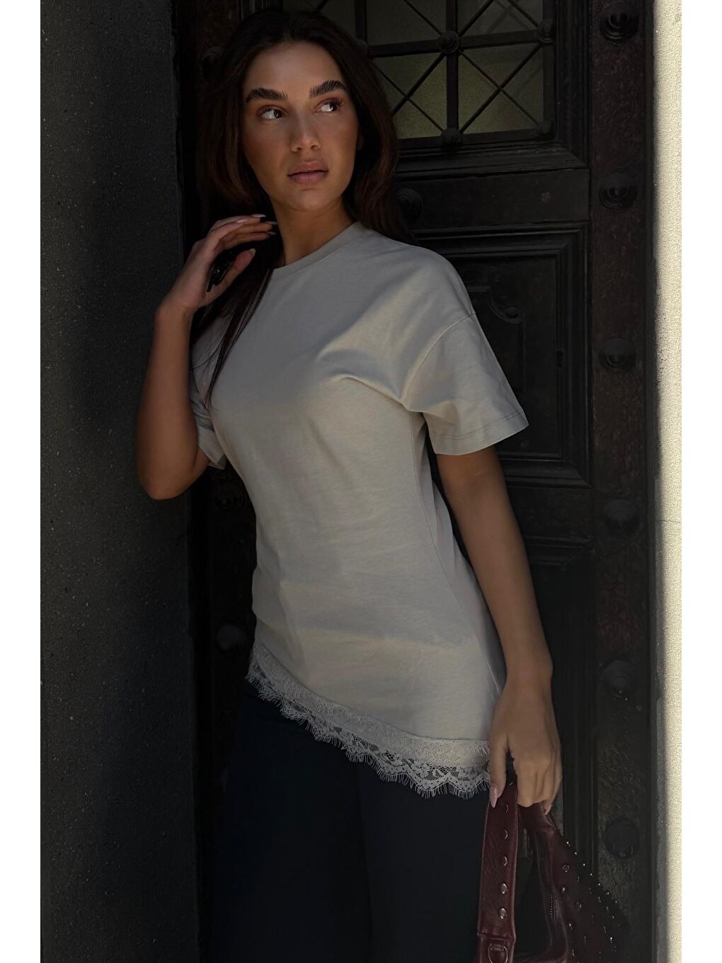 Boyalı Gri Dantel Detaylı Belden Oturtmalı Asimetrik Kadın Tişört Mg2719-3