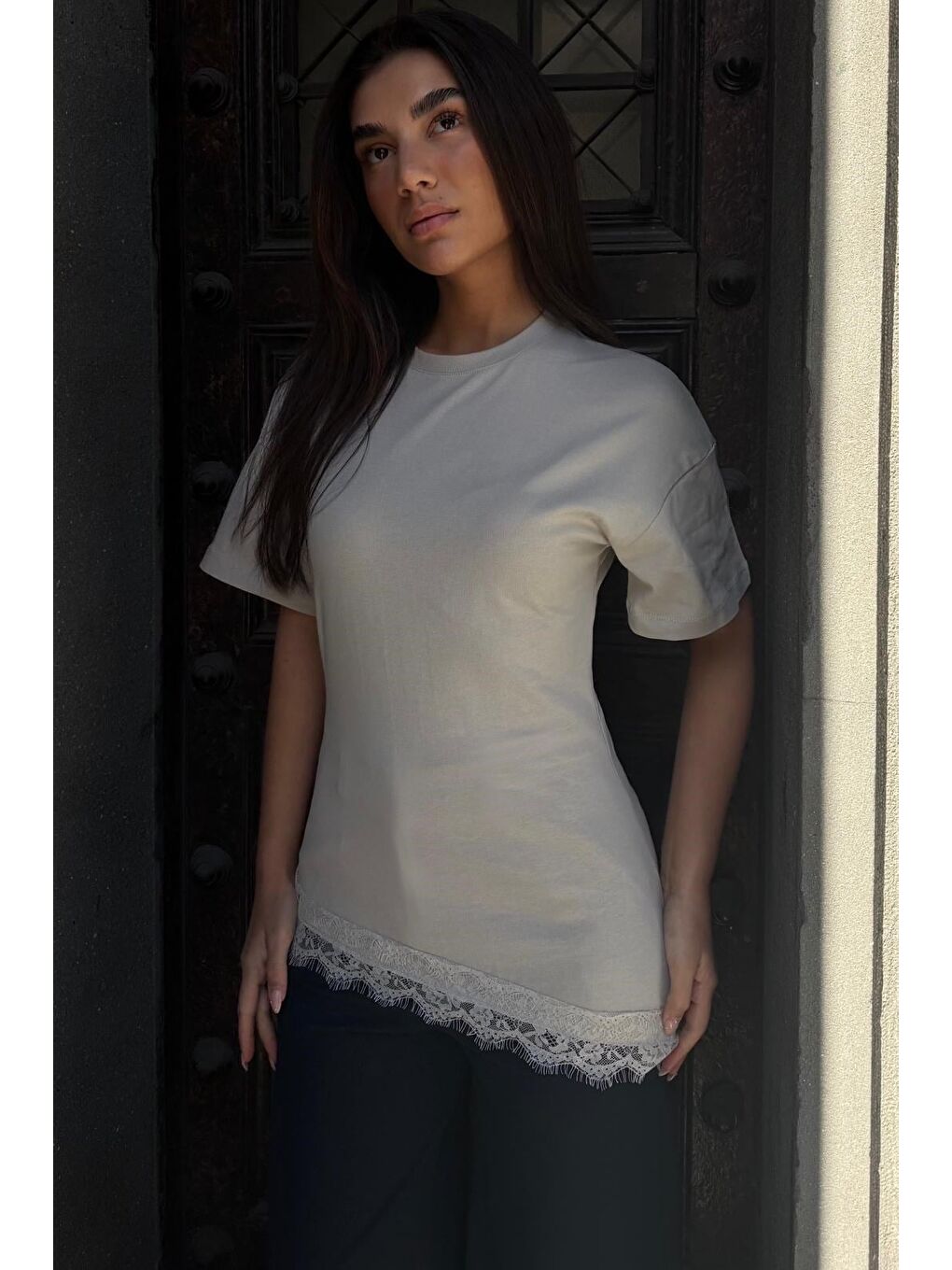 Boyalı Gri Dantel Detaylı Belden Oturtmalı Asimetrik Kadın Tişört Mg2719-5