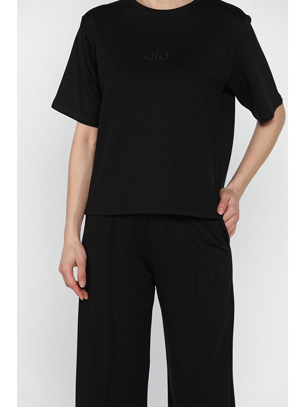 Siyah Kadın Nakışlı Çimalı Tişört Pantolon İkili Takım-3