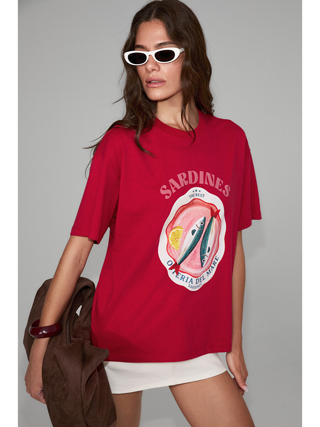 Sardı Kadın Yumuşak Kumaşlı %100 Organik Pamuklu Baskı Detaylı Kırmızı T-shirt