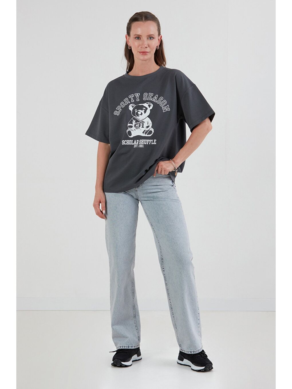 Antrasit Ayıcık Baskılı Oversize Tişört-2