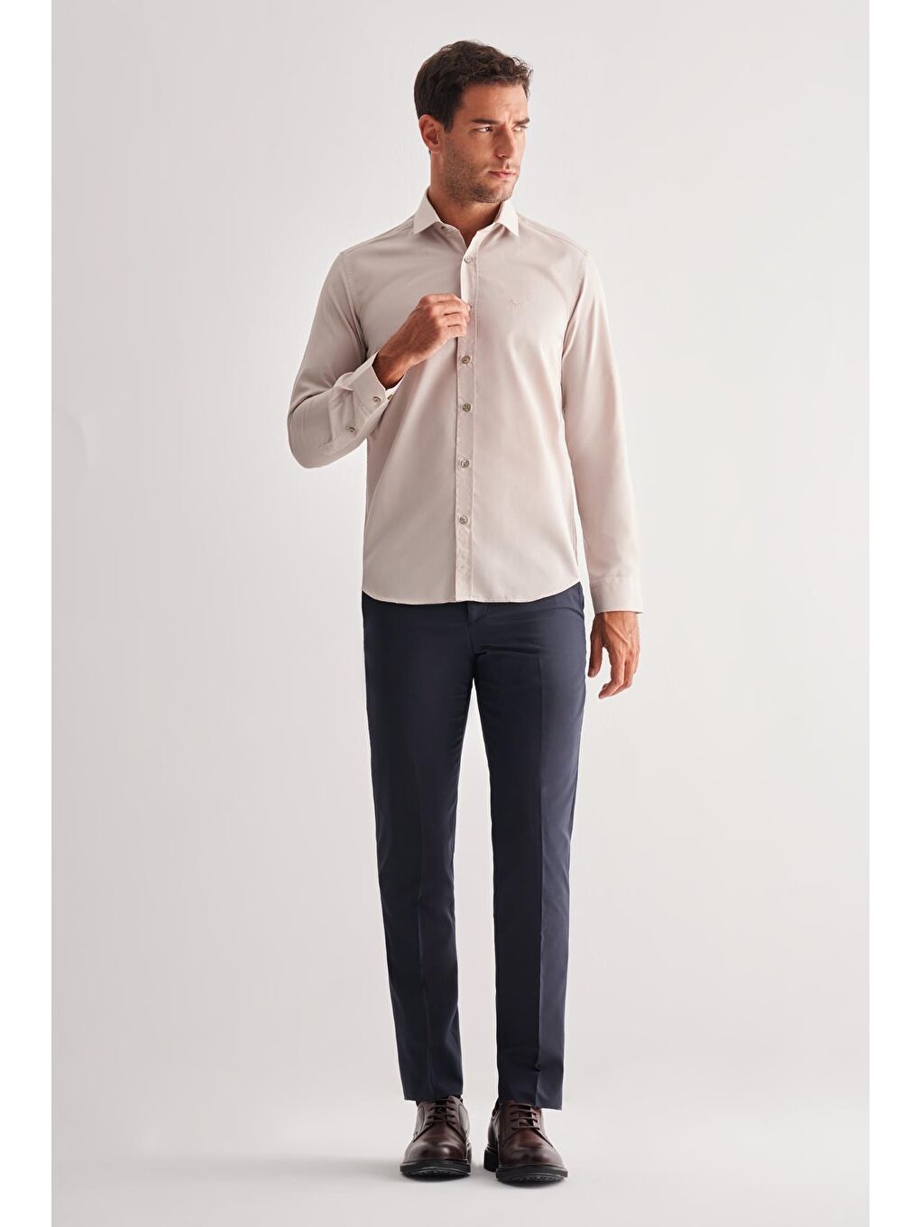 Koyu Bej Yarım İtalyan Yaka Uzun Kol Slim Fit Pamuklu Gömlek 1004255180-1