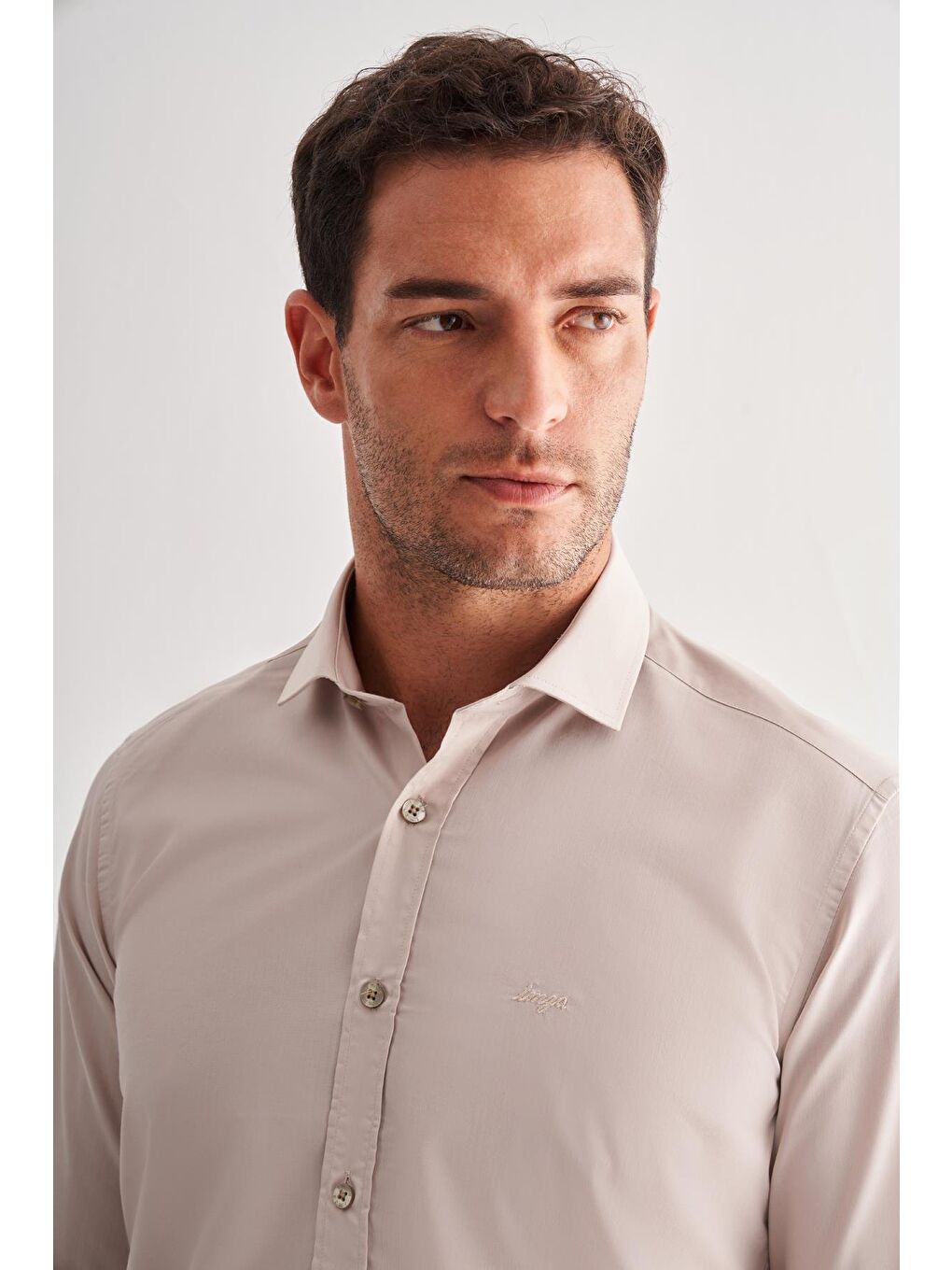 Koyu Bej Yarım İtalyan Yaka Uzun Kol Slim Fit Pamuklu Gömlek 1004255180-3