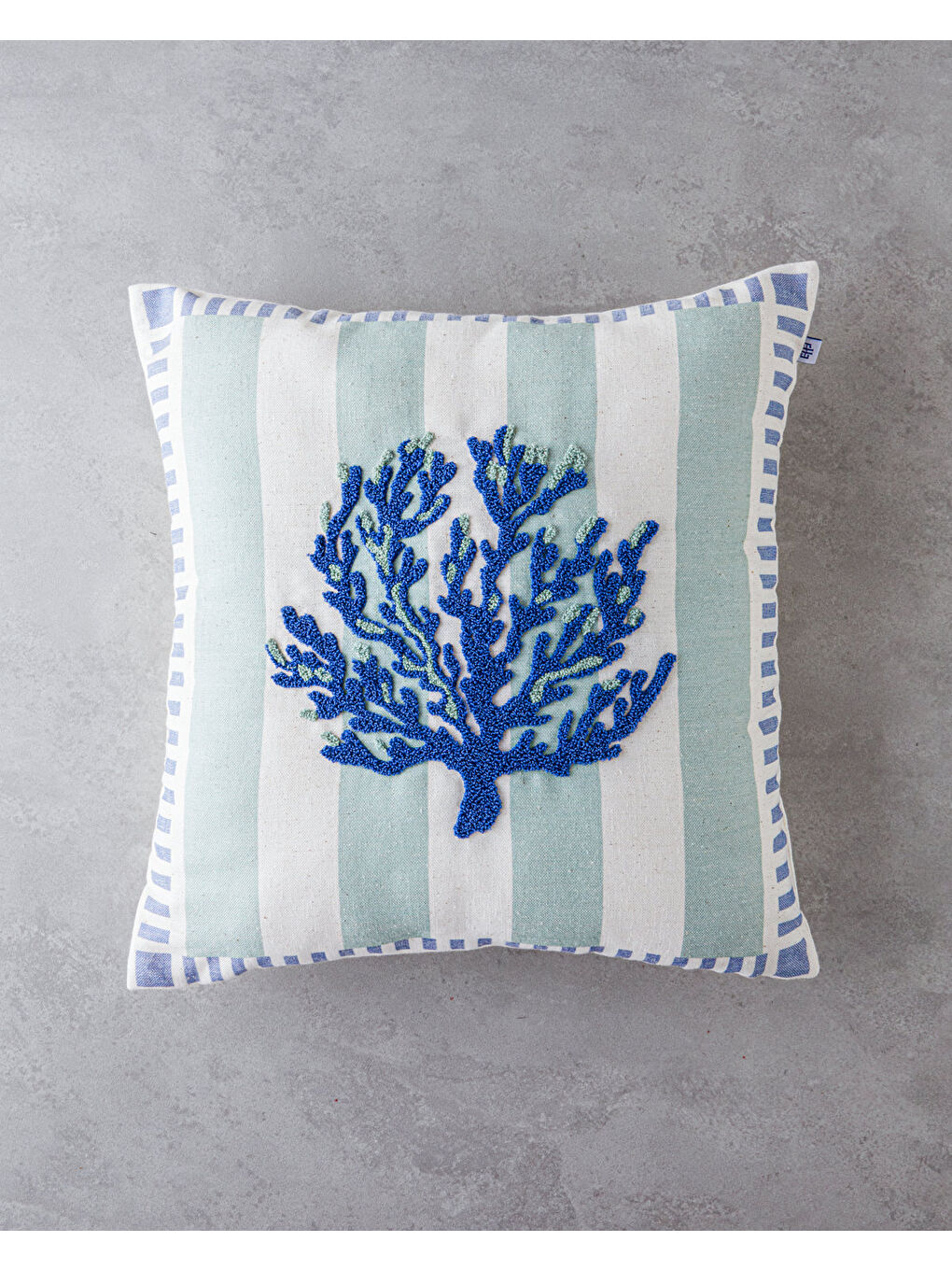 Corallo Punch Nakışlı Kırlent Kılıfı 45x45 cm Mavi - Yeşil