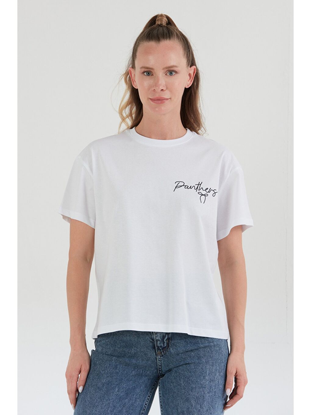 Beyaz Önü Ve Arkası Baskılı Bisiklet Yaka Tişört