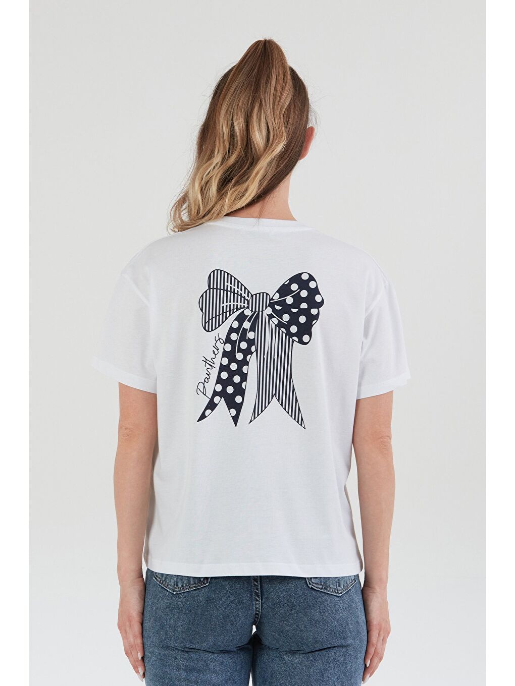 Beyaz Önü Ve Arkası Baskılı Bisiklet Yaka Tişört-1