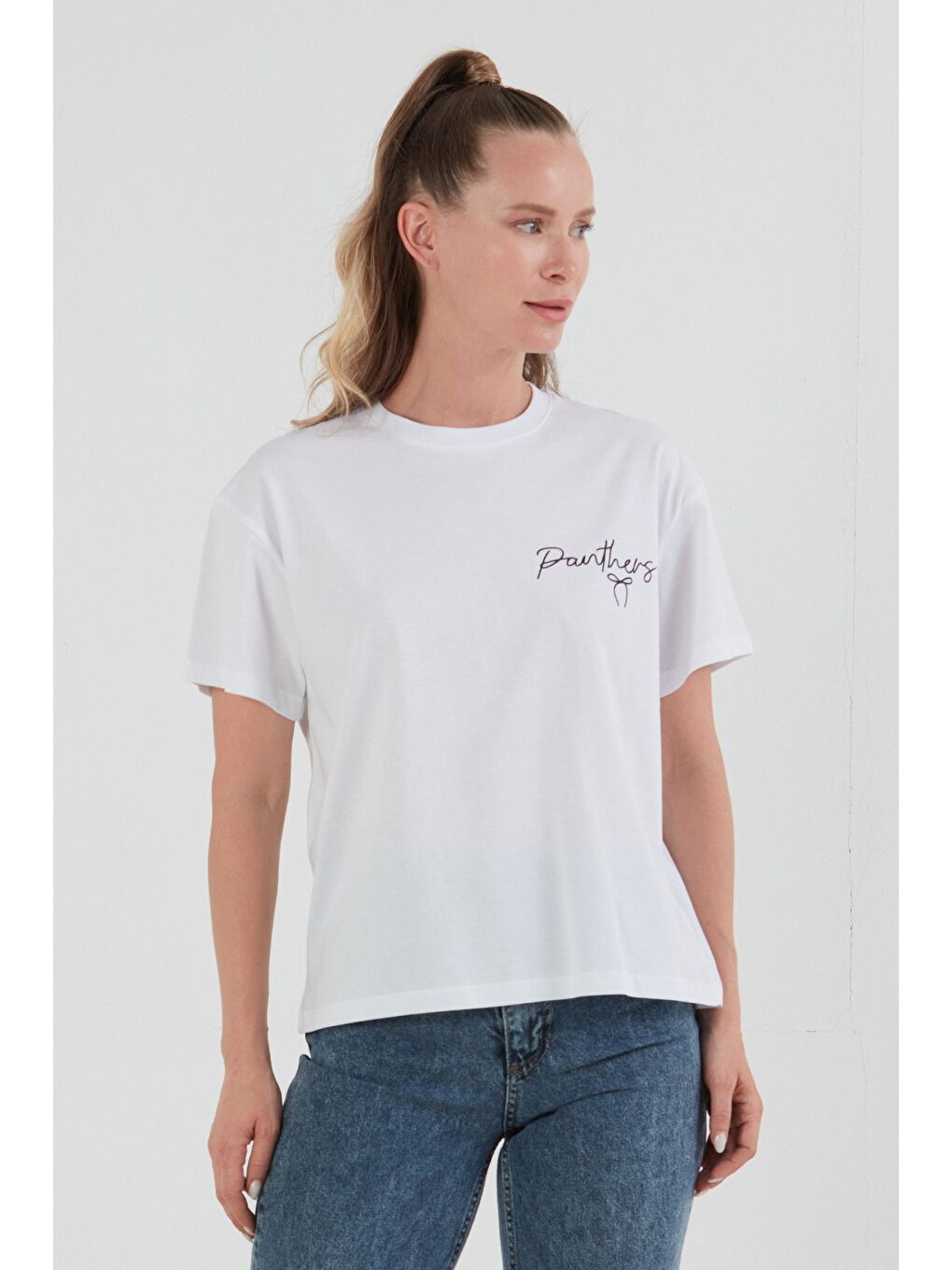 Beyaz Önü Ve Arkası Baskılı Bisiklet Yaka Tişört-3