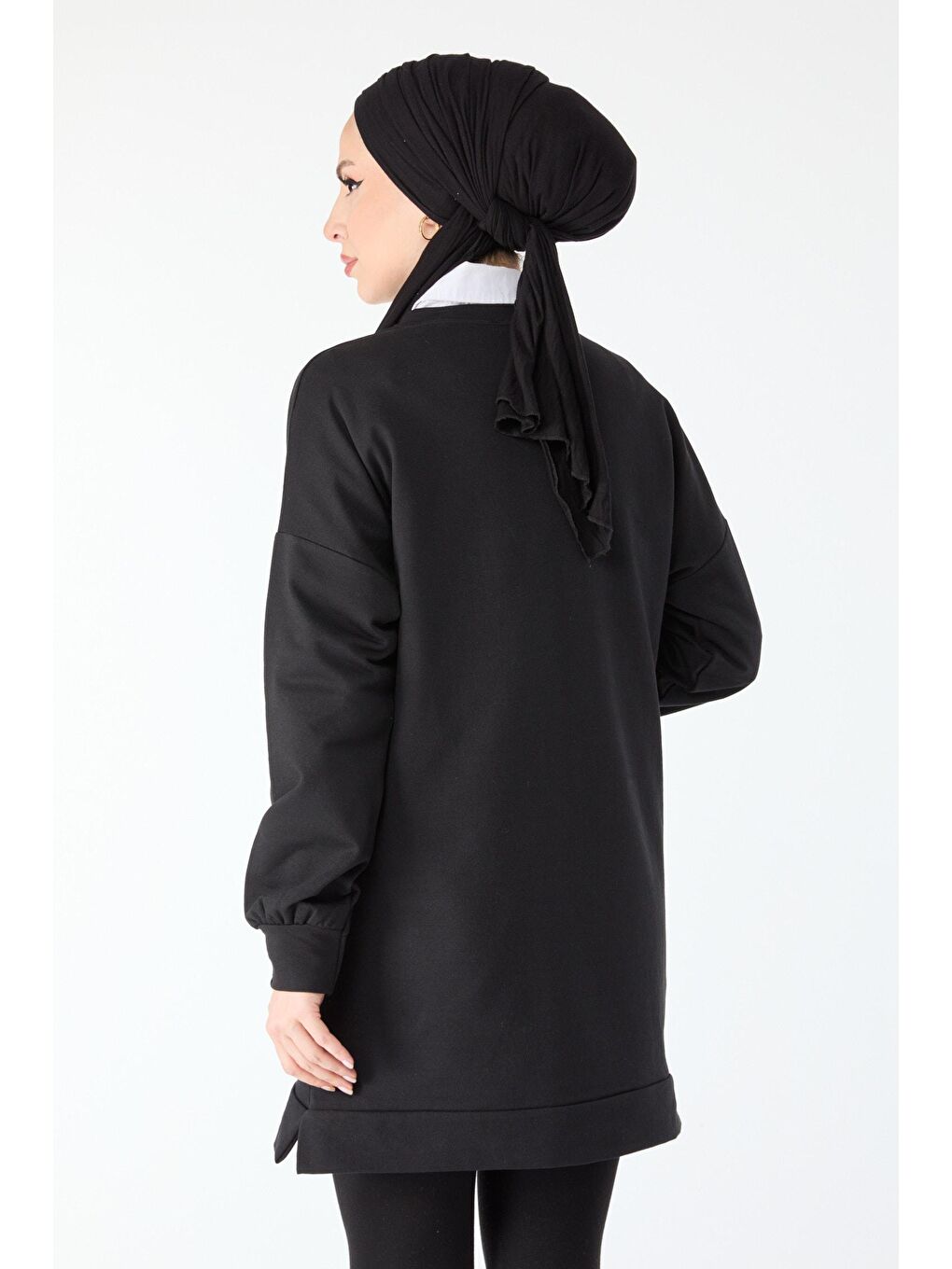 Bisiklet Yaka Kadın Siyah Baskılı Uzun Kollu Sweatshirt - 24422-4