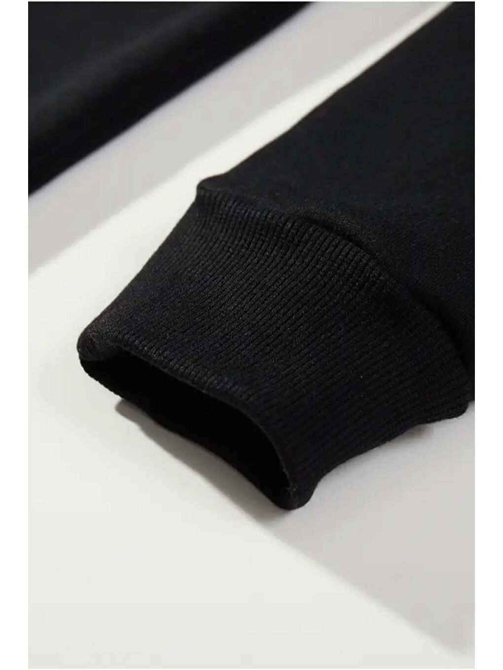 Siyah Pati Sırt Baskılı İçi Pamuklu Unisex Sweatshirt-3