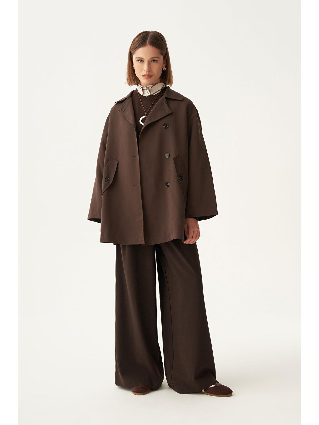 Kahverengi Acı Kahve-Asimetrik Düğmeli Arkası Pileli Trençkot-1