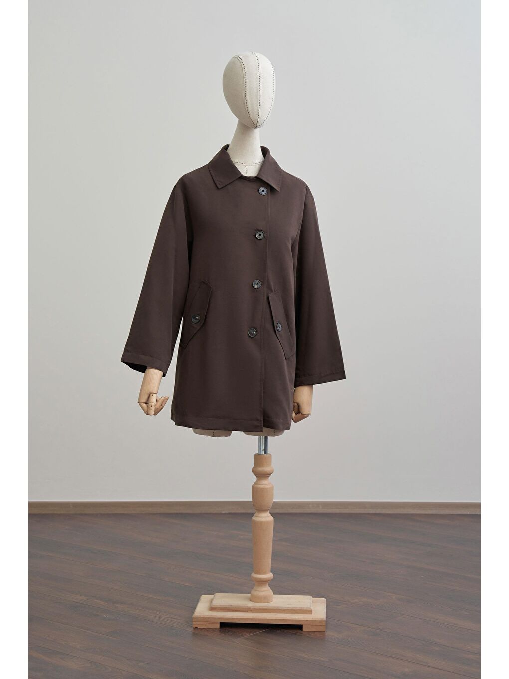 Kahverengi Acı Kahve-Asimetrik Düğmeli Arkası Pileli Trençkot-6