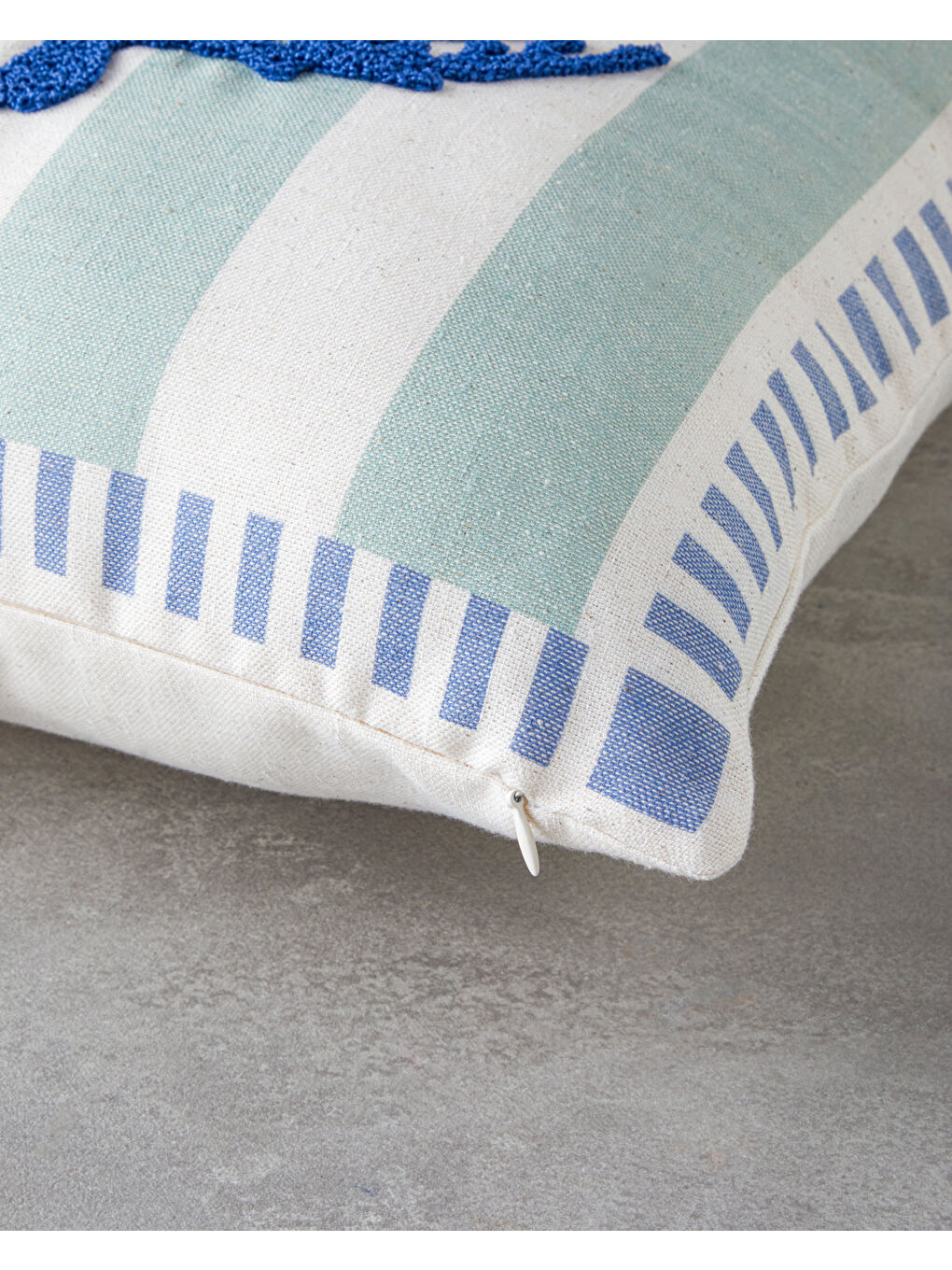 Corallo Punch Nakışlı Kırlent Kılıfı 45x45 cm Mavi - Yeşil-3