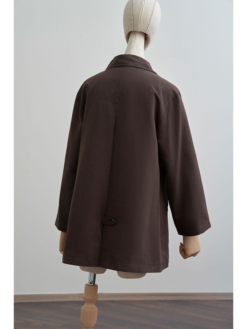 Kahverengi Acı Kahve-Asimetrik Düğmeli Arkası Pileli Trençkot-7