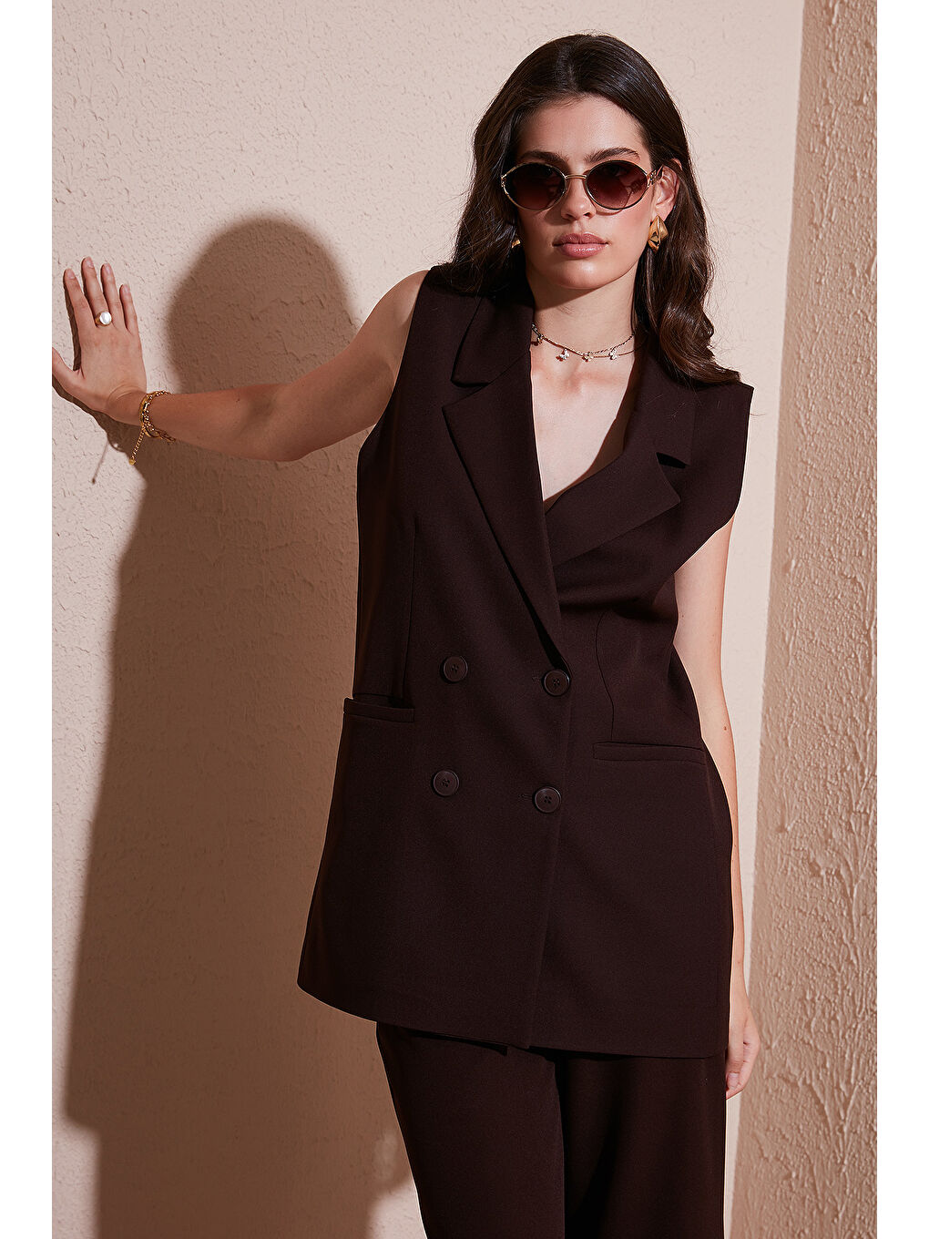 Kahverengi Oversize Fit Mono Yaka Kolsuz Düğmeli Kadın Ceket Yelek 6521177