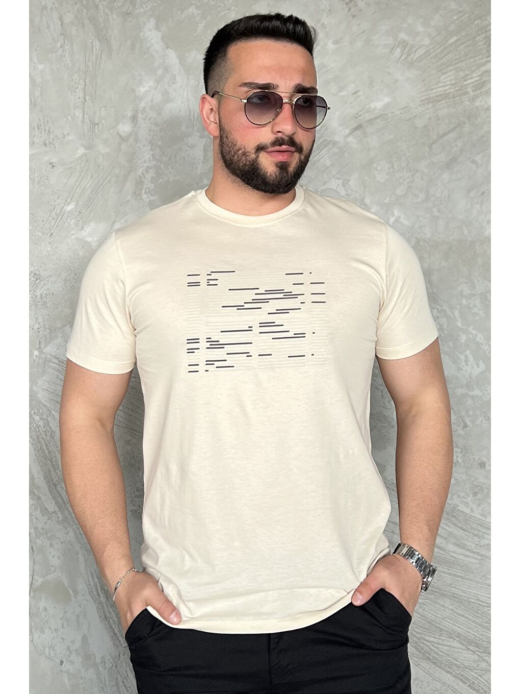 Bej Bisiklet Yaka Ön Baskılı Erkek Tişört