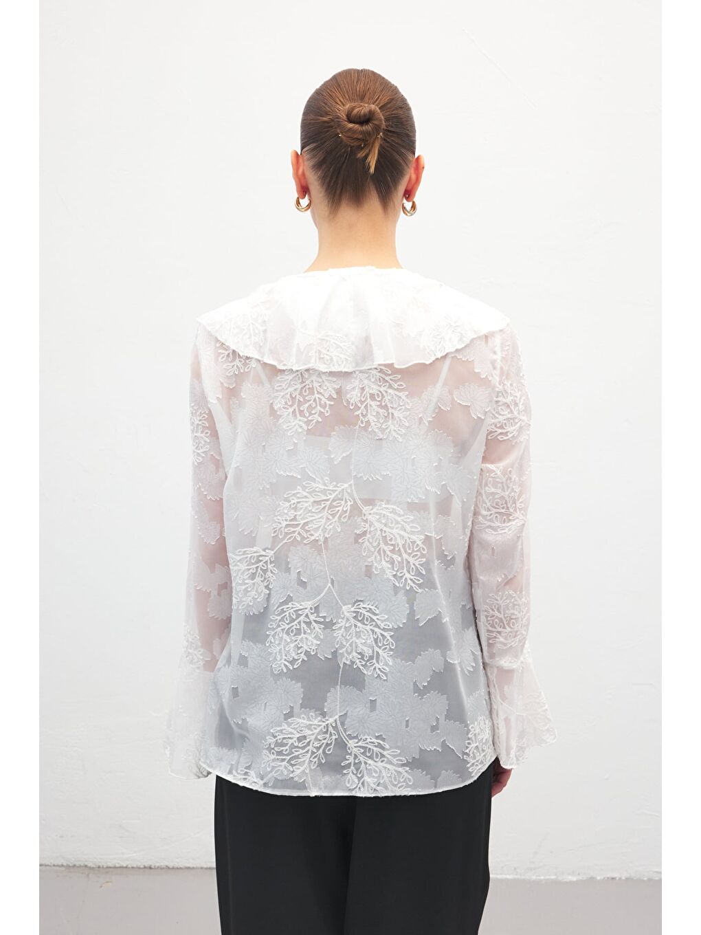 Fırfır Detaylı Nakışlı Gömlek - Ekru-6