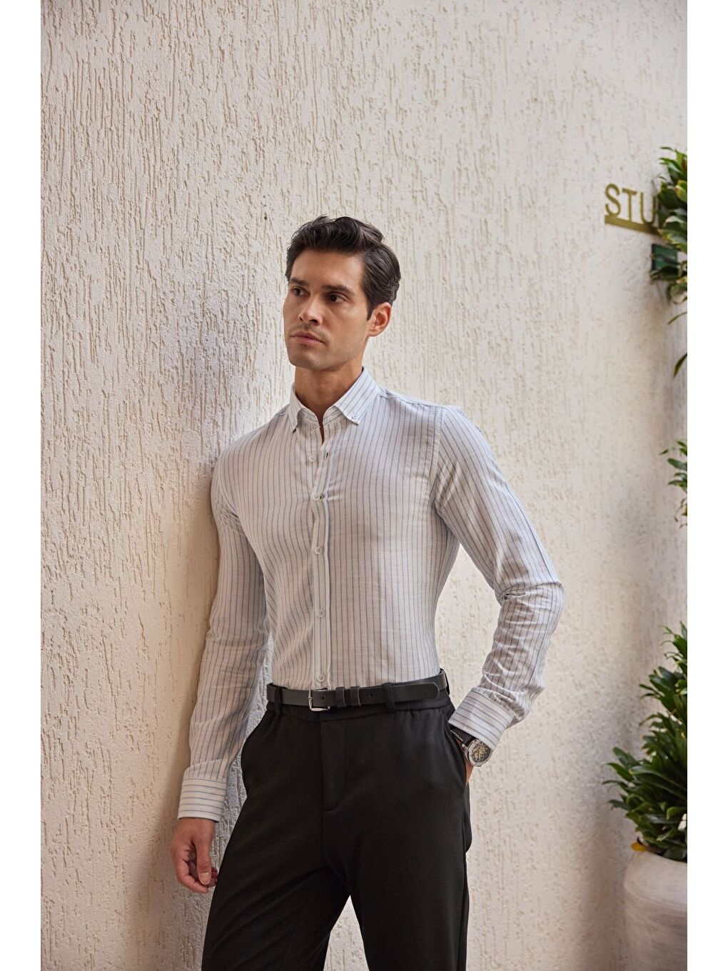 Mavi Onan Erkek Klasik Gömlek Modern Slim Fit Keten Görünümlü İnce Çizgili Desen